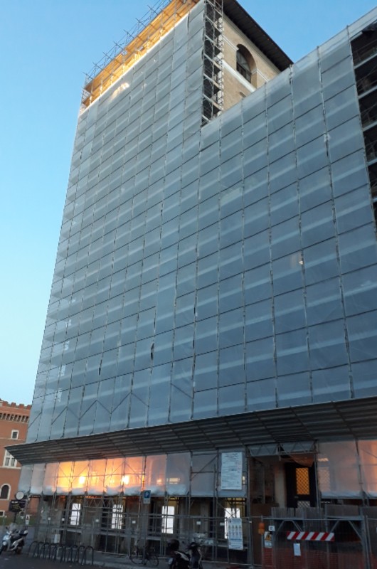 Gallery foto n.1 Tubes & Coupler scaffolding - Palazzo Generali 