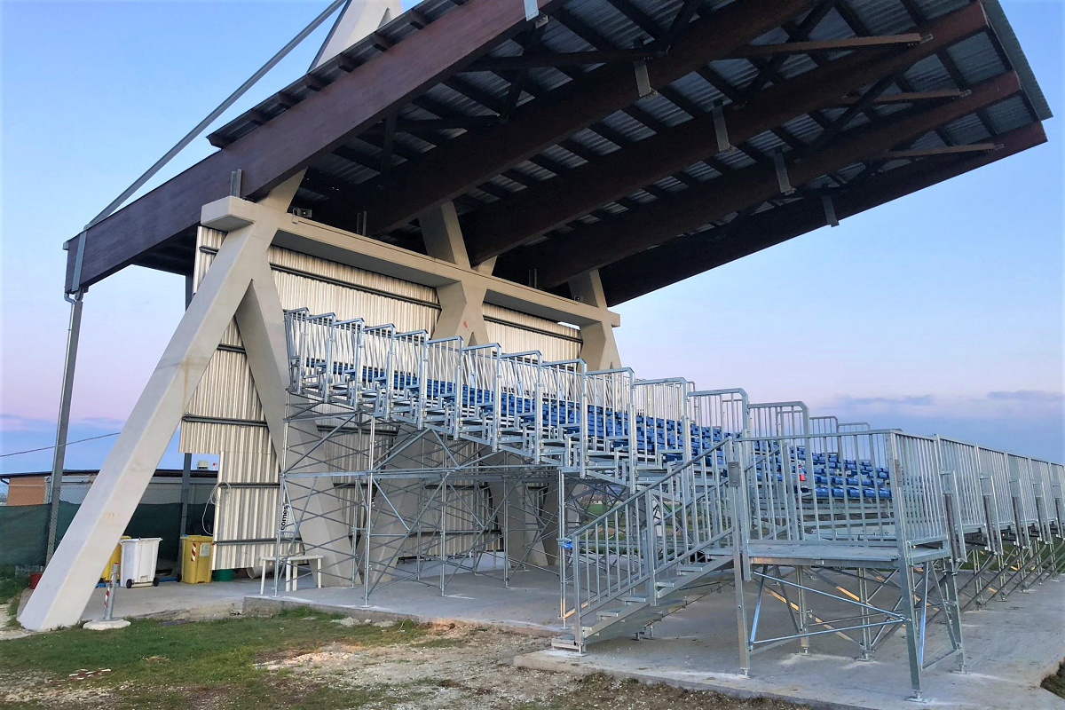 Gallery foto n.9 Tribuna prefabbricata M13/1 - Stadio Le Fornaci
