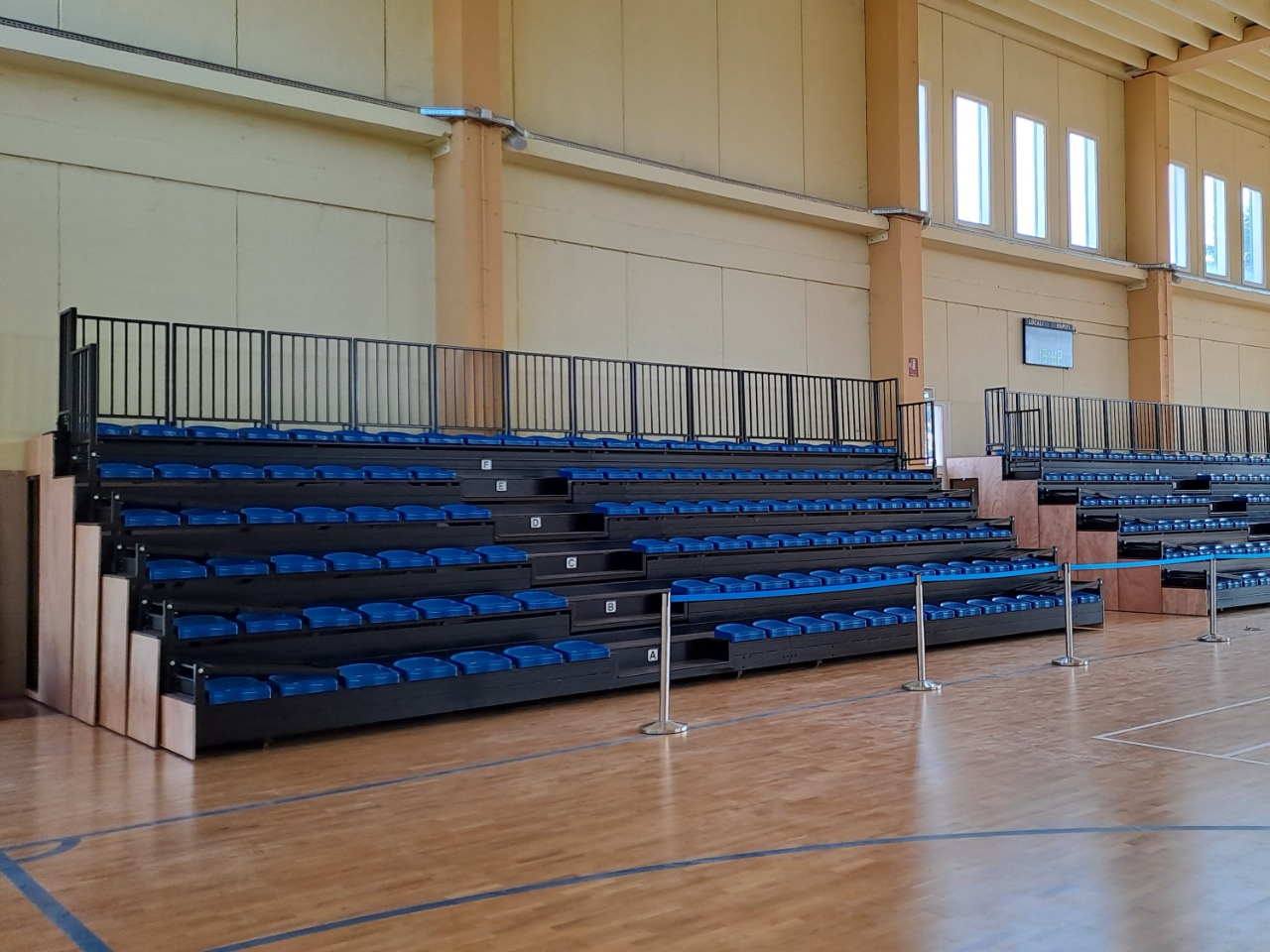 Gallery foto n.1 Telescopic Stands TM6 – PalaPiacco, Vercelli